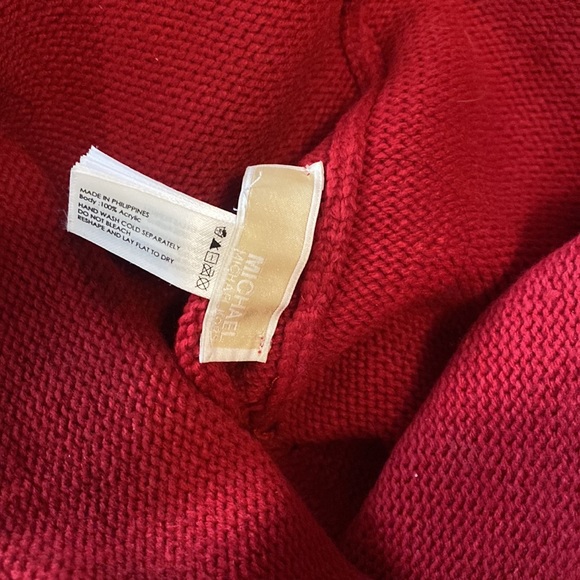 Hat - Picture 2 of 3